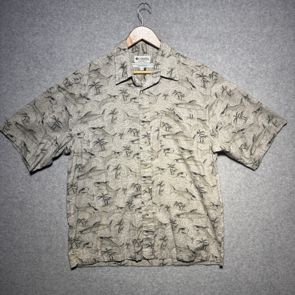 Columbia shark theme button‎ down shirt